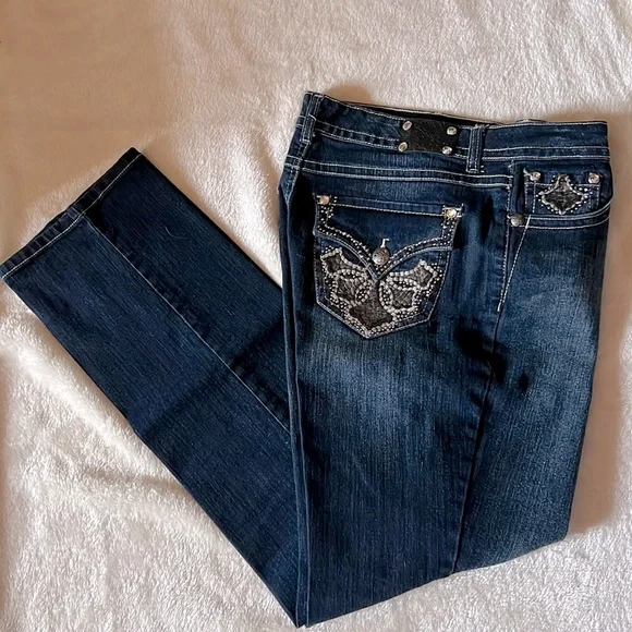 SOLD - Picture 1 of 8